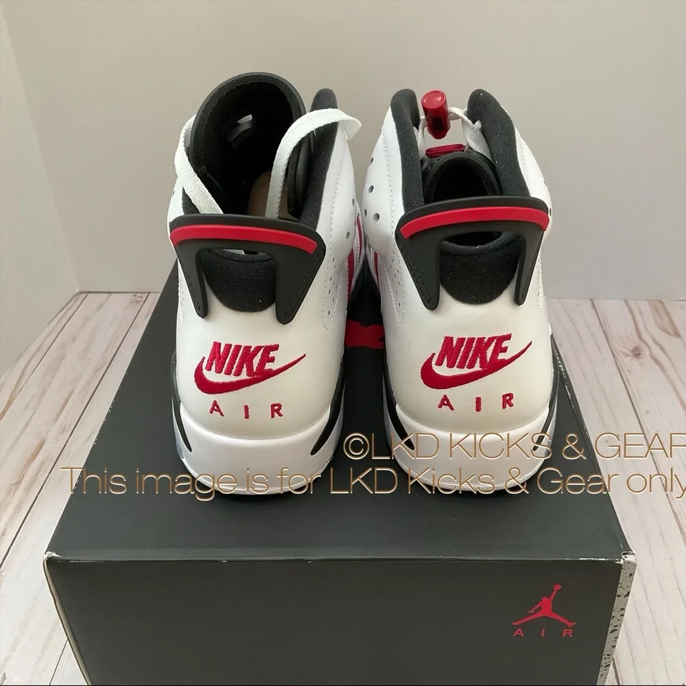 Air Jordan 6 Retro Carmine (2021) - Picture 4 of 9